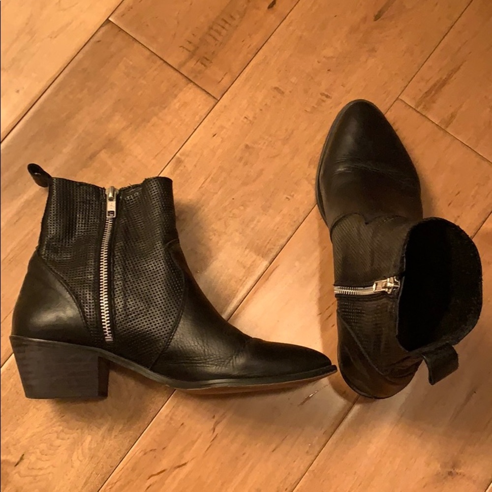 Alex + Alex Booties